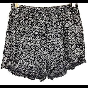 Tobi Women’s Ruffle Print Shorts Black White Sz S